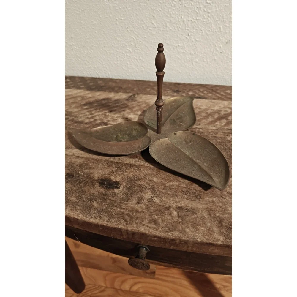 Vintage Brass Engraved Leaf Shape Handcrafted Dry Fruit Bowl, Nice Patina